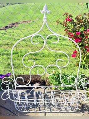 VTG White Wrought Iron Garden Planter/Flower Box French Country Fleur-de-lis